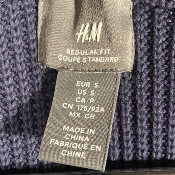 H&M Men’s Navy Blue V-Neck Sweater Size Small Regular Fit Cotton Blend - Picture 2 of 9